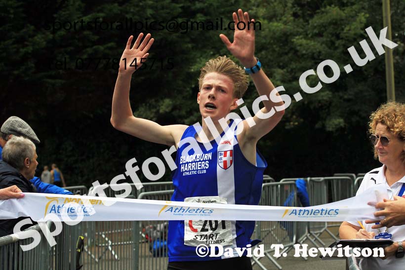 Mens under-17s 2023 Northern 6 and 4 Stage Relays and Youngsters, Birkenhead Park, Wirral.  Photo: David T. Hewitson/Sports for All Pics